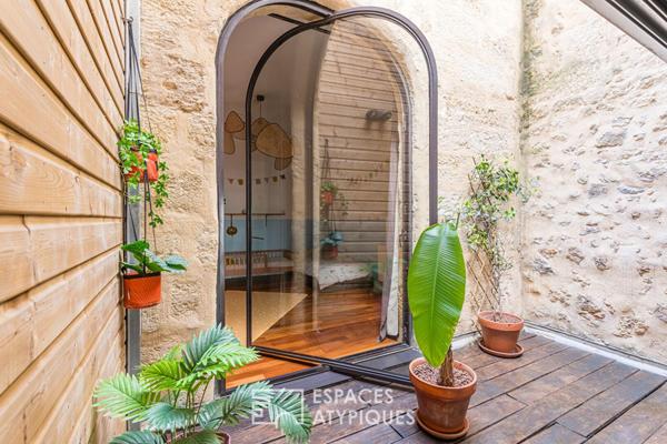 Appartement rénové par architecte avec patio