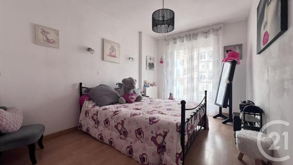 Appartement F3 à vendre  3 pièces - 67,11 m2 ST AFFRIQUE - 12