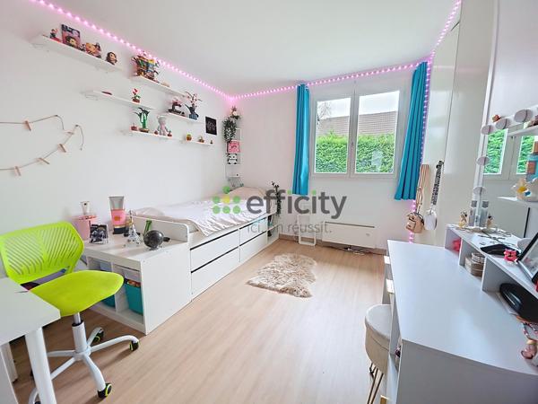 Maison 7 pièces - 200 m² Exclusivité efficity