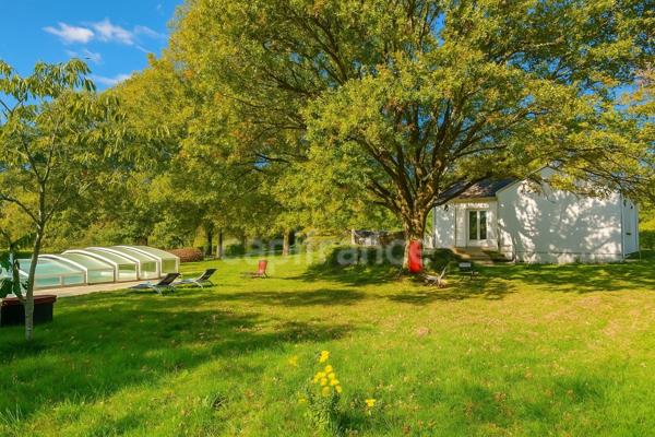 Maison 3 chambres, piscine 12X6 avec abri, terrain 3720M2 CHARNY (89)