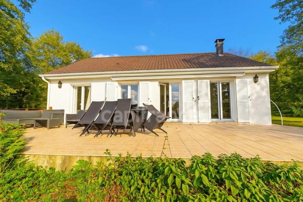 Maison 3 chambres, piscine 12X6 avec abri, terrain 3720M2 CHARNY (89)