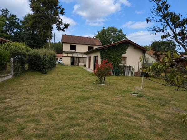 Maison familiale de 145 m² – 4 chambres, véranda et double garage, proche de toutes les commodité