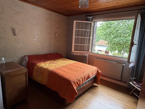 Maison familiale de 145 m² – 4 chambres, véranda et double garage, proche de toutes les commodité