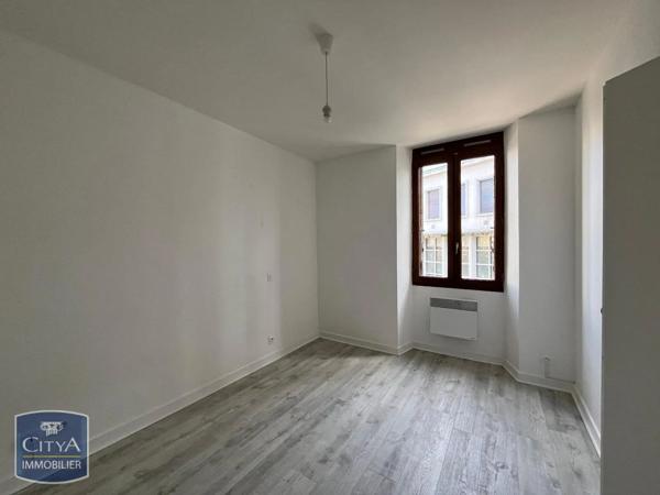 Appartement à louer 4 pièces 85.9m² Chambéry (73000)