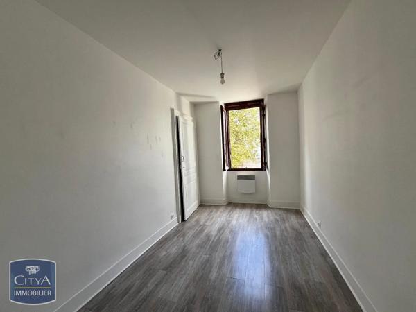 Appartement à louer 4 pièces 85.9m² Chambéry (73000)