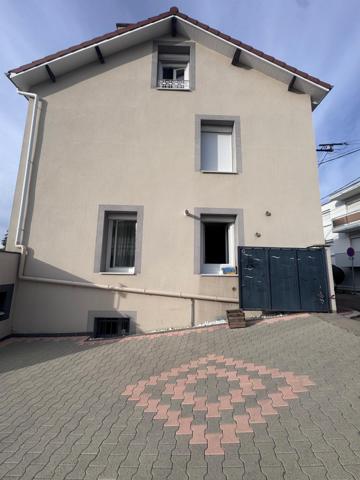 Maison à LA RICAMARIE, 42150 - 6 pièces 138m²