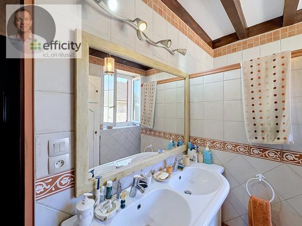 Maison
         7 pièces
        - 140 m² 225 000 € *