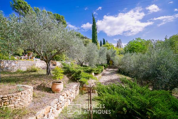 Propriété de deux maisons avec atelier et jardin d’artiste