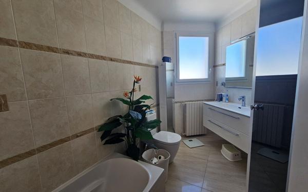 Appartement à vendre    5 pièces • 156,33 m2 Royan