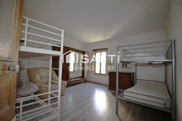 Maison de village de 225 m2 avec garage de 83 m2