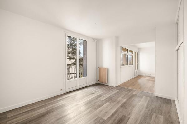 T4 rénové avec balcon et cave