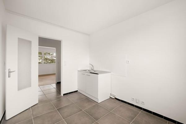 T4 rénové avec balcon et cave