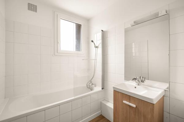 T4 rénové avec balcon et cave