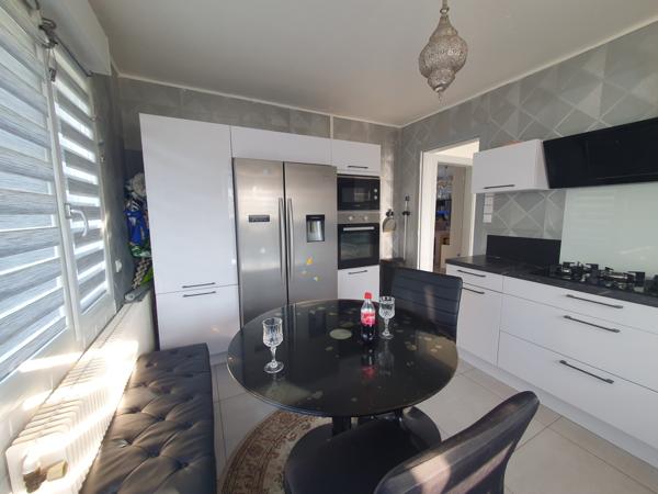 Chantraine (88000) A Chantraine, maison individuelle 105 M2 intégralement rénovée, 6 pièces, 4 chambres, terrain clos à saisir,