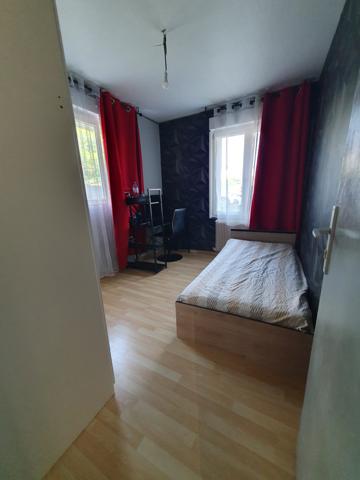 Chantraine (88000) A Chantraine, maison individuelle 105 M2 intégralement rénovée, 6 pièces, 4 chambres, terrain clos à saisir,