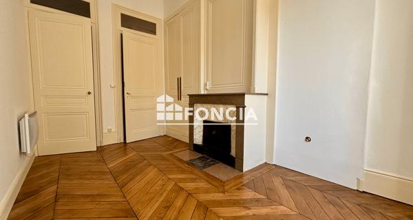 Location Appartement 2 pièces 49.23 m² - Lyon 69002