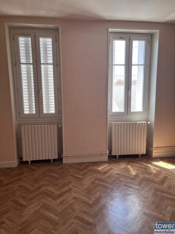 Appartement
                                                                                                                                                                                                                                                                                                                        3 pièce(s)                                                                                                                                                                                                          2 chambre(s)                                                                                                                                                                                                          50.7  m²