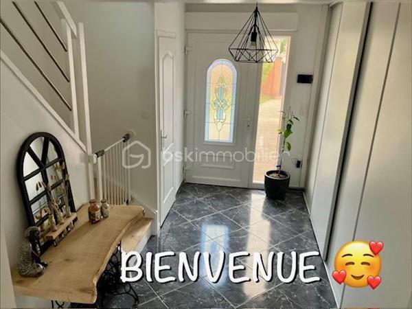 C'est à CALAIS ( proche de Marck ), que cette MAGNIFIQUE MAISON CONTEMPORAINE s'est installée en INDIVIDUELLE !

La PRESTANCE et la MAJESTE de ses 210 m2 de surfaces habitables + 30 pour le garage et l'atelier, vous offre une VUE PERIPHERIQUE sur un CADRE VERDOYANT.
Elle a choisi de s'installer dans ce SECTEUR et au fond d'une IMPASSE, pour sa TRANQUILLITE, et afin de s'y épanouir en toute SERENITE.
Pour parfaire à ses ATOUTS, les COMMERCES, les COMMODITES, L'A16 et L'A26 sont à seulement 3 minutes. 
Elle est proche de L'HOPITAL et de son rond-point, en direction de FRETHUN, BOULOGNE sur MER, GRAVELINES, DUNKERQUE, SAINT-OMER...
C'EST LE TOP DU POSITIONNEMENT !

Elle s'est posée en 2000 sur son TERRAIN de 900 m2 ( un ECRIN DE VERDURE ) parfaitement exposé PLEIN-SUD. 
Ses nombreuses places de PARKING et son GRAND GARAGE avec porte sectionnelle motorisée, vous permettrons de ranger et de protéger vos MOTOS, vos VELOS et vos VOITURES.
Son ATELIER déjà aménagé saura parfaire à VOTRE PASSION DU BRICOLAGE.

Sa JOLIE PORTE s'ouvre, elle vous souhaite la BIENVENUE et déjà SES FACETTES VOUS EBLOUISSENT !

En RDC : 
Elle vous présente son HALL avec sa GRANDE PENDERIE et une première commodité ( WC ), sa CUISINE entièrement équipée, son BUREAU, son CELLIER/LINGERIE, son IMMENSE et SUBLISSIME SEJOUR CATHEDRALE, son SALON et sa TERRASSE avec PERGOLA.

L' ETAGE : 
Il distribue 5 CHAMBRES ( dont une avec terrasse privative exposée SUD ), une MEZZANINE ( coin jeux ou bureau ), et une SALLE DE BAINS équipée d'une seconde commodité ( wc ).

Sa TERRASSE et son JARDIN sont baignés d'une BRILLANTE EXPOSITION SUD, et permettent l'organisation de GARDEN PARTY, de FARNIENTE régénérants, de BARBECUES en famille, et de vos séances de BRONZAGE ( Je vous conseille toutefois, de porter un petit maillot, car nous sommes sur la Côte d'Opale ).

Ses ESPACES, ses SURFACES, ses VOLUMES, sa LUMINOSITE sont EXCEPTIONNELS, et son AGENCEMENT très FONCTIONNEL.
Cette SCINTILLANTE MAISON est idéale pour l'épanouissement de votre GRANDE et BELLE FAMILLE...Elle saura vous apporter du BONHEUR, du PLAISIR, et ENCORE du PLAISIR !

Ses ASPECTS TECHNIQUES :
Son JOAILLIER a sélectionné de BEAUX MATERIAUX et MATERIELS, L'ISOLATION est PARFAITE ( classement énergétique en C ), les MENUISERIES sont en PVC DV / OB et volets roulants électriques, les VELUX sont eux aussi équipés de volets électriques extérieurs ( LE MUST ), le CHAUFFAGE est produit par 2 POMPES à CHALEUR AIR/AIR ( réversibles CHAUD et FROID ) et un POÊLE à BOIS, L'EAU CHAUDE est générée par un BALLON THERMODYNAMIQUE ( très économique ), la FIBRE est présente, la TOITURE est en PARFAIT ETAT, L'INSTALLATION ELECTRIQUE est comme NEUVE, et L'ASSAINISSEMENT est CONFORME...QUE VOULEZ-VOUS DE PLUS ?

Les NOTIONS ECONOMIQUES :
Sa consommation énergétique est maitrisée, et sa taxe foncière est de 1800 euros.

Vous souhaitez faire sa connaissance ? 
Il faut juste m'appeler Gilles O6 3O 89 OO O8...L'AGENT ( BIJOUTIER ) DES JOYAUX IMMOBILIERS !

Je vous invite à visiter mon site : BSK gilles fourrier ( à consommer sans modération )
Pour des acquéreurs potentiels,  nous sommes en recherche de biens immobiliers à vendre sur l'ensemble des Hauts de France.
N'hésitez pas à nous consulter pour la vente d'une maison,  d'un appartement,  d'un immeuble,  d'un fonds de commerce...Nous pourrons vous OFFRIR votre ESTIMATION,  et vous présenter les particularités de nos actions commerciales,  qui transforment nos ventes en de très belles réussites immobilières.
