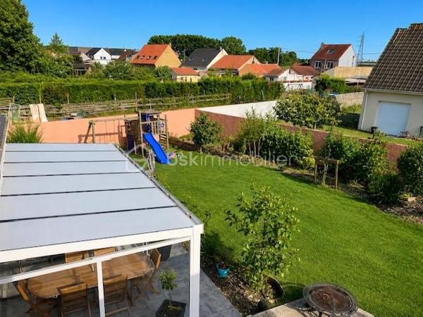 C'est à CALAIS ( proche de Marck ), que cette MAGNIFIQUE MAISON CONTEMPORAINE s'est installée en INDIVIDUELLE !

La PRESTANCE et la MAJESTE de ses 210 m2 de surfaces habitables + 30 pour le garage et l'atelier, vous offre une VUE PERIPHERIQUE sur un CADRE VERDOYANT.
Elle a choisi de s'installer dans ce SECTEUR et au fond d'une IMPASSE, pour sa TRANQUILLITE, et afin de s'y épanouir en toute SERENITE.
Pour parfaire à ses ATOUTS, les COMMERCES, les COMMODITES, L'A16 et L'A26 sont à seulement 3 minutes. 
Elle est proche de L'HOPITAL et de son rond-point, en direction de FRETHUN, BOULOGNE sur MER, GRAVELINES, DUNKERQUE, SAINT-OMER...
C'EST LE TOP DU POSITIONNEMENT !

Elle s'est posée en 2000 sur son TERRAIN de 900 m2 ( un ECRIN DE VERDURE ) parfaitement exposé PLEIN-SUD. 
Ses nombreuses places de PARKING et son GRAND GARAGE avec porte sectionnelle motorisée, vous permettrons de ranger et de protéger vos MOTOS, vos VELOS et vos VOITURES.
Son ATELIER déjà aménagé saura parfaire à VOTRE PASSION DU BRICOLAGE.

Sa JOLIE PORTE s'ouvre, elle vous souhaite la BIENVENUE et déjà SES FACETTES VOUS EBLOUISSENT !

En RDC : 
Elle vous présente son HALL avec sa GRANDE PENDERIE et une première commodité ( WC ), sa CUISINE entièrement équipée, son BUREAU, son CELLIER/LINGERIE, son IMMENSE et SUBLISSIME SEJOUR CATHEDRALE, son SALON et sa TERRASSE avec PERGOLA.

L' ETAGE : 
Il distribue 5 CHAMBRES ( dont une avec terrasse privative exposée SUD ), une MEZZANINE ( coin jeux ou bureau ), et une SALLE DE BAINS équipée d'une seconde commodité ( wc ).

Sa TERRASSE et son JARDIN sont baignés d'une BRILLANTE EXPOSITION SUD, et permettent l'organisation de GARDEN PARTY, de FARNIENTE régénérants, de BARBECUES en famille, et de vos séances de BRONZAGE ( Je vous conseille toutefois, de porter un petit maillot, car nous sommes sur la Côte d'Opale ).

Ses ESPACES, ses SURFACES, ses VOLUMES, sa LUMINOSITE sont EXCEPTIONNELS, et son AGENCEMENT très FONCTIONNEL.
Cette SCINTILLANTE MAISON est idéale pour l'épanouissement de votre GRANDE et BELLE FAMILLE...Elle saura vous apporter du BONHEUR, du PLAISIR, et ENCORE du PLAISIR !

Ses ASPECTS TECHNIQUES :
Son JOAILLIER a sélectionné de BEAUX MATERIAUX et MATERIELS, L'ISOLATION est PARFAITE ( classement énergétique en C ), les MENUISERIES sont en PVC DV / OB et volets roulants électriques, les VELUX sont eux aussi équipés de volets électriques extérieurs ( LE MUST ), le CHAUFFAGE est produit par 2 POMPES à CHALEUR AIR/AIR ( réversibles CHAUD et FROID ) et un POÊLE à BOIS, L'EAU CHAUDE est générée par un BALLON THERMODYNAMIQUE ( très économique ), la FIBRE est présente, la TOITURE est en PARFAIT ETAT, L'INSTALLATION ELECTRIQUE est comme NEUVE, et L'ASSAINISSEMENT est CONFORME...QUE VOULEZ-VOUS DE PLUS ?

Les NOTIONS ECONOMIQUES :
Sa consommation énergétique est maitrisée, et sa taxe foncière est de 1800 euros.

Vous souhaitez faire sa connaissance ? 
Il faut juste m'appeler Gilles O6 3O 89 OO O8...L'AGENT ( BIJOUTIER ) DES JOYAUX IMMOBILIERS !

Je vous invite à visiter mon site : BSK gilles fourrier ( à consommer sans modération )
Pour des acquéreurs potentiels,  nous sommes en recherche de biens immobiliers à vendre sur l'ensemble des Hauts de France.
N'hésitez pas à nous consulter pour la vente d'une maison,  d'un appartement,  d'un immeuble,  d'un fonds de commerce...Nous pourrons vous OFFRIR votre ESTIMATION,  et vous présenter les particularités de nos actions commerciales,  qui transforment nos ventes en de très belles réussites immobilières.