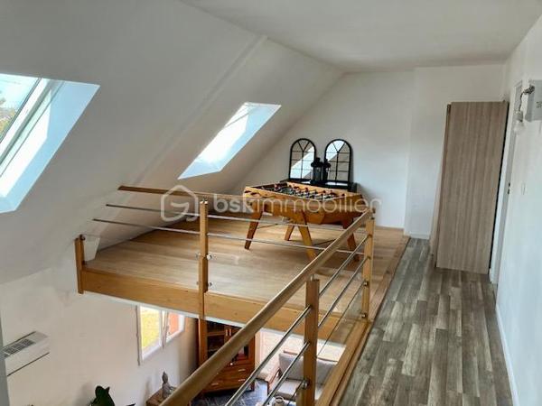 C'est à CALAIS ( proche de Marck ), que cette MAGNIFIQUE MAISON CONTEMPORAINE s'est installée en INDIVIDUELLE !

La PRESTANCE et la MAJESTE de ses 210 m2 de surfaces habitables + 30 pour le garage et l'atelier, vous offre une VUE PERIPHERIQUE sur un CADRE VERDOYANT.
Elle a choisi de s'installer dans ce SECTEUR et au fond d'une IMPASSE, pour sa TRANQUILLITE, et afin de s'y épanouir en toute SERENITE.
Pour parfaire à ses ATOUTS, les COMMERCES, les COMMODITES, L'A16 et L'A26 sont à seulement 3 minutes. 
Elle est proche de L'HOPITAL et de son rond-point, en direction de FRETHUN, BOULOGNE sur MER, GRAVELINES, DUNKERQUE, SAINT-OMER...
C'EST LE TOP DU POSITIONNEMENT !

Elle s'est posée en 2000 sur son TERRAIN de 900 m2 ( un ECRIN DE VERDURE ) parfaitement exposé PLEIN-SUD. 
Ses nombreuses places de PARKING et son GRAND GARAGE avec porte sectionnelle motorisée, vous permettrons de ranger et de protéger vos MOTOS, vos VELOS et vos VOITURES.
Son ATELIER déjà aménagé saura parfaire à VOTRE PASSION DU BRICOLAGE.

Sa JOLIE PORTE s'ouvre, elle vous souhaite la BIENVENUE et déjà SES FACETTES VOUS EBLOUISSENT !

En RDC : 
Elle vous présente son HALL avec sa GRANDE PENDERIE et une première commodité ( WC ), sa CUISINE entièrement équipée, son BUREAU, son CELLIER/LINGERIE, son IMMENSE et SUBLISSIME SEJOUR CATHEDRALE, son SALON et sa TERRASSE avec PERGOLA.

L' ETAGE : 
Il distribue 5 CHAMBRES ( dont une avec terrasse privative exposée SUD ), une MEZZANINE ( coin jeux ou bureau ), et une SALLE DE BAINS équipée d'une seconde commodité ( wc ).

Sa TERRASSE et son JARDIN sont baignés d'une BRILLANTE EXPOSITION SUD, et permettent l'organisation de GARDEN PARTY, de FARNIENTE régénérants, de BARBECUES en famille, et de vos séances de BRONZAGE ( Je vous conseille toutefois, de porter un petit maillot, car nous sommes sur la Côte d'Opale ).

Ses ESPACES, ses SURFACES, ses VOLUMES, sa LUMINOSITE sont EXCEPTIONNELS, et son AGENCEMENT très FONCTIONNEL.
Cette SCINTILLANTE MAISON est idéale pour l'épanouissement de votre GRANDE et BELLE FAMILLE...Elle saura vous apporter du BONHEUR, du PLAISIR, et ENCORE du PLAISIR !

Ses ASPECTS TECHNIQUES :
Son JOAILLIER a sélectionné de BEAUX MATERIAUX et MATERIELS, L'ISOLATION est PARFAITE ( classement énergétique en C ), les MENUISERIES sont en PVC DV / OB et volets roulants électriques, les VELUX sont eux aussi équipés de volets électriques extérieurs ( LE MUST ), le CHAUFFAGE est produit par 2 POMPES à CHALEUR AIR/AIR ( réversibles CHAUD et FROID ) et un POÊLE à BOIS, L'EAU CHAUDE est générée par un BALLON THERMODYNAMIQUE ( très économique ), la FIBRE est présente, la TOITURE est en PARFAIT ETAT, L'INSTALLATION ELECTRIQUE est comme NEUVE, et L'ASSAINISSEMENT est CONFORME...QUE VOULEZ-VOUS DE PLUS ?

Les NOTIONS ECONOMIQUES :
Sa consommation énergétique est maitrisée, et sa taxe foncière est de 1800 euros.

Vous souhaitez faire sa connaissance ? 
Il faut juste m'appeler Gilles O6 3O 89 OO O8...L'AGENT ( BIJOUTIER ) DES JOYAUX IMMOBILIERS !

Je vous invite à visiter mon site : BSK gilles fourrier ( à consommer sans modération )
Pour des acquéreurs potentiels,  nous sommes en recherche de biens immobiliers à vendre sur l'ensemble des Hauts de France.
N'hésitez pas à nous consulter pour la vente d'une maison,  d'un appartement,  d'un immeuble,  d'un fonds de commerce...Nous pourrons vous OFFRIR votre ESTIMATION,  et vous présenter les particularités de nos actions commerciales,  qui transforment nos ventes en de très belles réussites immobilières.