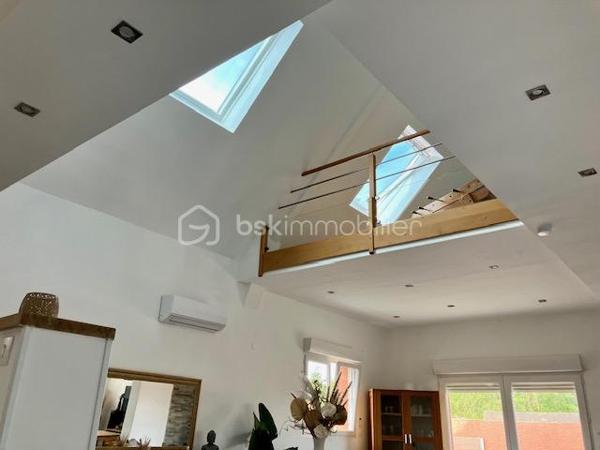 C'est à CALAIS ( proche de Marck ), que cette MAGNIFIQUE MAISON CONTEMPORAINE s'est installée en INDIVIDUELLE !

La PRESTANCE et la MAJESTE de ses 210 m2 de surfaces habitables + 30 pour le garage et l'atelier, vous offre une VUE PERIPHERIQUE sur un CADRE VERDOYANT.
Elle a choisi de s'installer dans ce SECTEUR et au fond d'une IMPASSE, pour sa TRANQUILLITE, et afin de s'y épanouir en toute SERENITE.
Pour parfaire à ses ATOUTS, les COMMERCES, les COMMODITES, L'A16 et L'A26 sont à seulement 3 minutes. 
Elle est proche de L'HOPITAL et de son rond-point, en direction de FRETHUN, BOULOGNE sur MER, GRAVELINES, DUNKERQUE, SAINT-OMER...
C'EST LE TOP DU POSITIONNEMENT !

Elle s'est posée en 2000 sur son TERRAIN de 900 m2 ( un ECRIN DE VERDURE ) parfaitement exposé PLEIN-SUD. 
Ses nombreuses places de PARKING et son GRAND GARAGE avec porte sectionnelle motorisée, vous permettrons de ranger et de protéger vos MOTOS, vos VELOS et vos VOITURES.
Son ATELIER déjà aménagé saura parfaire à VOTRE PASSION DU BRICOLAGE.

Sa JOLIE PORTE s'ouvre, elle vous souhaite la BIENVENUE et déjà SES FACETTES VOUS EBLOUISSENT !

En RDC : 
Elle vous présente son HALL avec sa GRANDE PENDERIE et une première commodité ( WC ), sa CUISINE entièrement équipée, son BUREAU, son CELLIER/LINGERIE, son IMMENSE et SUBLISSIME SEJOUR CATHEDRALE, son SALON et sa TERRASSE avec PERGOLA.

L' ETAGE : 
Il distribue 5 CHAMBRES ( dont une avec terrasse privative exposée SUD ), une MEZZANINE ( coin jeux ou bureau ), et une SALLE DE BAINS équipée d'une seconde commodité ( wc ).

Sa TERRASSE et son JARDIN sont baignés d'une BRILLANTE EXPOSITION SUD, et permettent l'organisation de GARDEN PARTY, de FARNIENTE régénérants, de BARBECUES en famille, et de vos séances de BRONZAGE ( Je vous conseille toutefois, de porter un petit maillot, car nous sommes sur la Côte d'Opale ).

Ses ESPACES, ses SURFACES, ses VOLUMES, sa LUMINOSITE sont EXCEPTIONNELS, et son AGENCEMENT très FONCTIONNEL.
Cette SCINTILLANTE MAISON est idéale pour l'épanouissement de votre GRANDE et BELLE FAMILLE...Elle saura vous apporter du BONHEUR, du PLAISIR, et ENCORE du PLAISIR !

Ses ASPECTS TECHNIQUES :
Son JOAILLIER a sélectionné de BEAUX MATERIAUX et MATERIELS, L'ISOLATION est PARFAITE ( classement énergétique en C ), les MENUISERIES sont en PVC DV / OB et volets roulants électriques, les VELUX sont eux aussi équipés de volets électriques extérieurs ( LE MUST ), le CHAUFFAGE est produit par 2 POMPES à CHALEUR AIR/AIR ( réversibles CHAUD et FROID ) et un POÊLE à BOIS, L'EAU CHAUDE est générée par un BALLON THERMODYNAMIQUE ( très économique ), la FIBRE est présente, la TOITURE est en PARFAIT ETAT, L'INSTALLATION ELECTRIQUE est comme NEUVE, et L'ASSAINISSEMENT est CONFORME...QUE VOULEZ-VOUS DE PLUS ?

Les NOTIONS ECONOMIQUES :
Sa consommation énergétique est maitrisée, et sa taxe foncière est de 1800 euros.

Vous souhaitez faire sa connaissance ? 
Il faut juste m'appeler Gilles O6 3O 89 OO O8...L'AGENT ( BIJOUTIER ) DES JOYAUX IMMOBILIERS !

Je vous invite à visiter mon site : BSK gilles fourrier ( à consommer sans modération )
Pour des acquéreurs potentiels,  nous sommes en recherche de biens immobiliers à vendre sur l'ensemble des Hauts de France.
N'hésitez pas à nous consulter pour la vente d'une maison,  d'un appartement,  d'un immeuble,  d'un fonds de commerce...Nous pourrons vous OFFRIR votre ESTIMATION,  et vous présenter les particularités de nos actions commerciales,  qui transforment nos ventes en de très belles réussites immobilières.