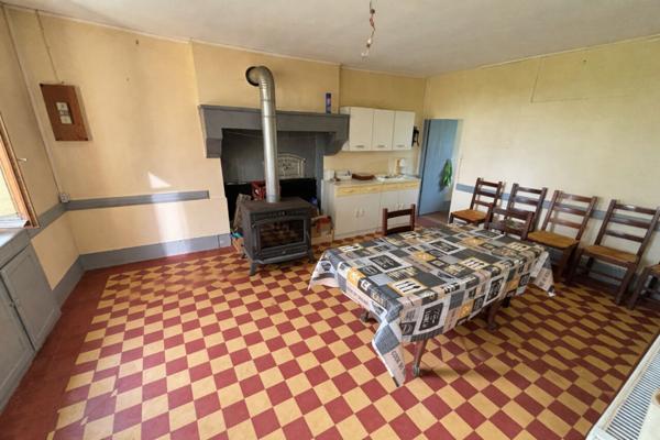 EN VENTE - GARCHIZY - 2 h 30 PARIS - Fermette avec 3 CHAMBRES - 160 m² habitables