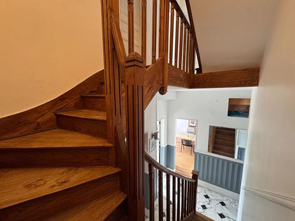Rochefort Grande Maison Bourgeoise en pierres 10 pièces d'env. 260 m2