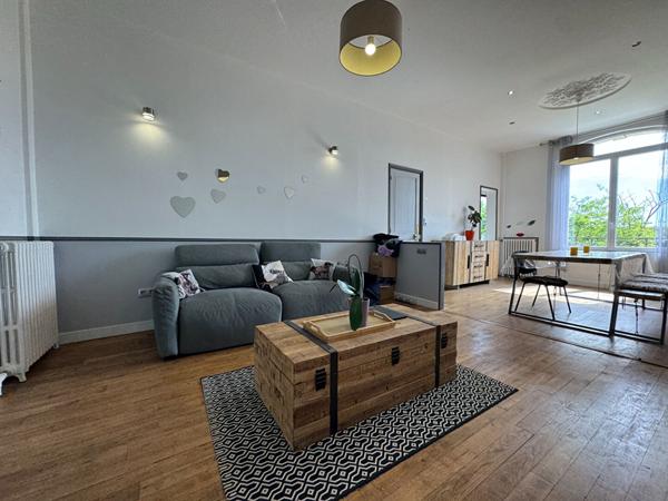 Rochefort Grande Maison Bourgeoise en pierres 10 pièces d'env. 260 m2