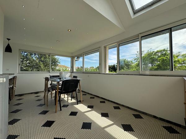 Rochefort Grande Maison Bourgeoise en pierres 10 pièces d'env. 260 m2