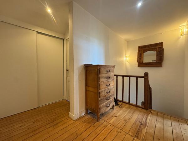 Rochefort Grande Maison Bourgeoise en pierres 10 pièces d'env. 260 m2