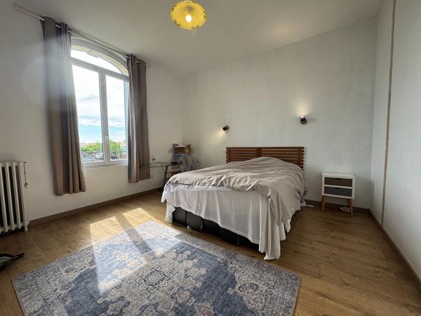 Rochefort Grande Maison Bourgeoise en pierres 10 pièces d'env. 260 m2
