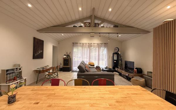 Maison à vendre    4 pièces •  Saint-Colomban