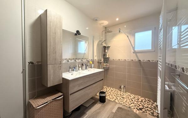 Maison à vendre    4 pièces •  Saint-Colomban