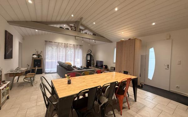 Maison à vendre    4 pièces •  Saint-Colomban