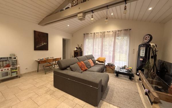 Maison à vendre    4 pièces •  Saint-Colomban