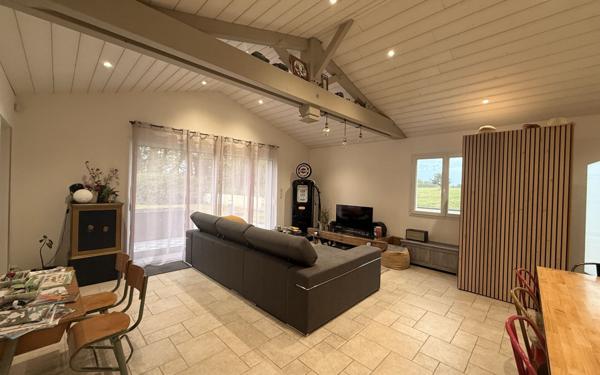 Maison à vendre    4 pièces •  Saint-Colomban