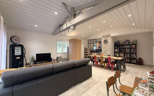 Maison à vendre    4 pièces •  Saint-Colomban