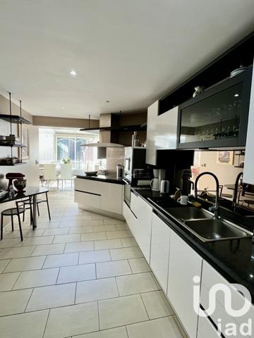 Maison de ville 11 pièces de 336 m² à La Flèche (72200)