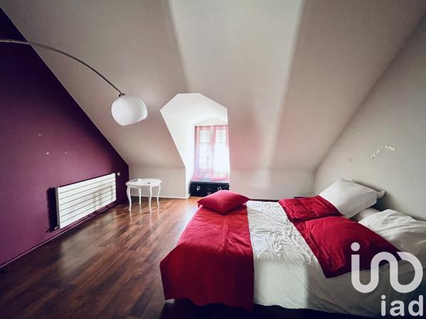 Maison de ville 11 pièces de 336 m² à La Flèche (72200)