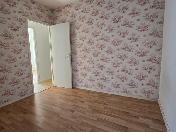 Appartement
                                                                                                                                                                                                                                                                                                                        3 pièce(s)                                                                                                                                                                                                          2 chambre(s)                                                                                                                                                                                                          51.58  m²