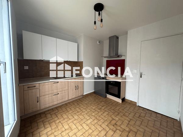 Location Appartement 3 pièces 78.11 m² - 6 RUE DU DOCTEUR MICHEL GIBERT Chartres 28000