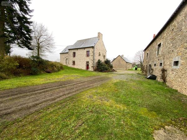 Manoir à vendre à Commer en Mayenne (53470), ref : 53047/113