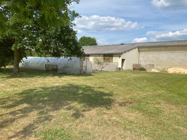 Manoir à vendre à Commer en Mayenne (53470), ref : 53047/113