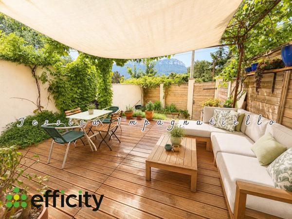 Maison
         2 pièces
        - 42 m² 380 000 € *