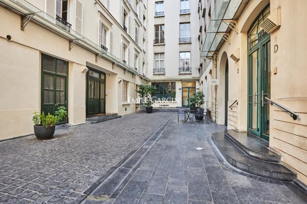 A vendre - appartement - 68 m² - Paris - 75006 - Saint Germain des Prés