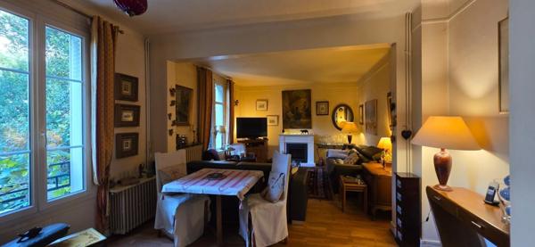 MAISON ANCIENNE AVEC JARDIN GARAGE ET CAVE