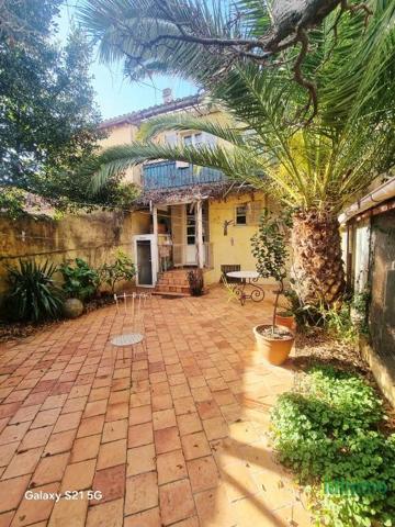 Exclusivité er Rare Draguignan bel F3 1 étage avec grande cour privative 50m² balcon et remise 225750€ crn2394 Draguignan (83300)