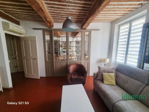 Exclusivité er Rare Draguignan bel F3 1 étage avec grande cour privative 50m² balcon et remise 225750€ crn2394 Draguignan (83300)