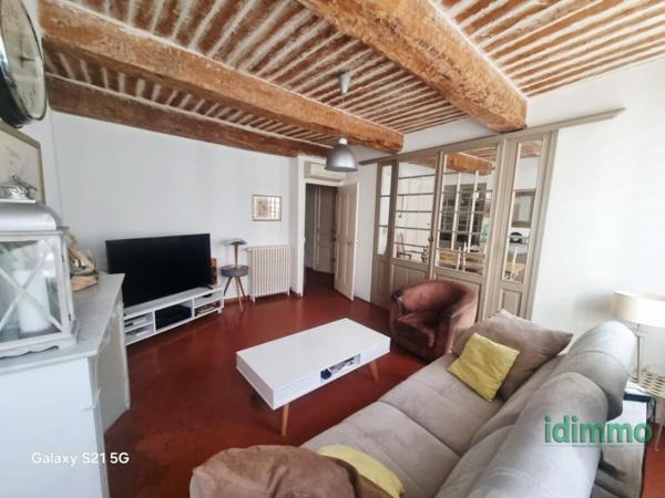 Exclusivité er Rare Draguignan bel F3 1 étage avec grande cour privative 50m² balcon et remise 225750€ crn2394 Draguignan (83300)