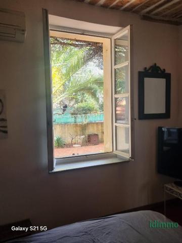 Exclusivité er Rare Draguignan bel F3 1 étage avec grande cour privative 50m² balcon et remise 225750€ crn2394 Draguignan (83300)